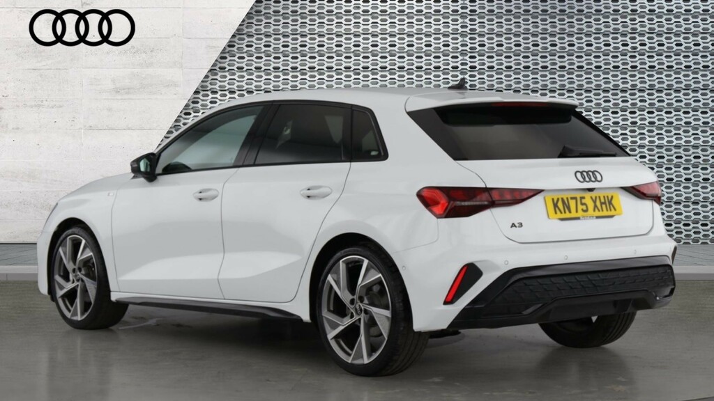 Audi A3 A3 1.5 Tfsi 150 Black Edition S Tronic KN75XHK White #3