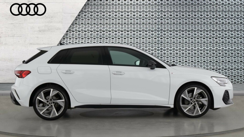 Audi A3 A3 1.5 Tfsi 150 Black Edition S Tronic KN75XHK White #4