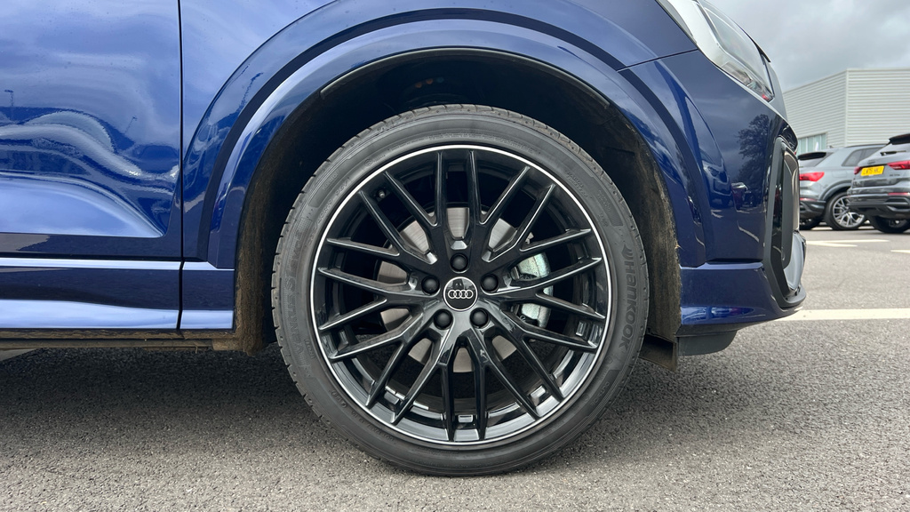 Audi Q2 Audi Q2 Estate 35 Tfsi Black Edition S Tronic WA26ZFZ Blue #5