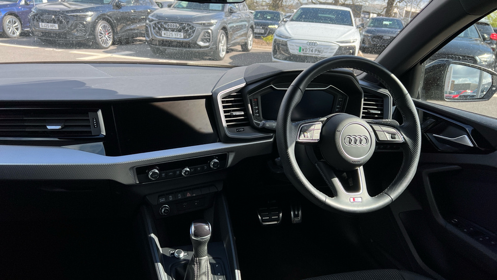 Audi A1 A1 30 Tfsi 110 S Line S Tronic BM23NGZ Black #2