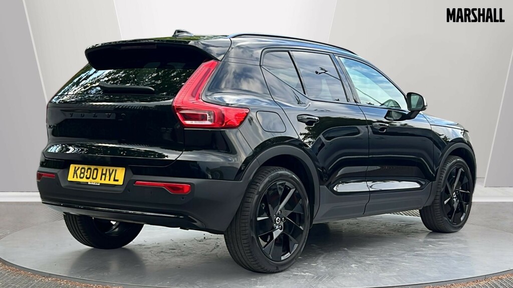 Volvo XC40 Xc40 2.0 B3p Plus Black Edition FL75DVV Black #2