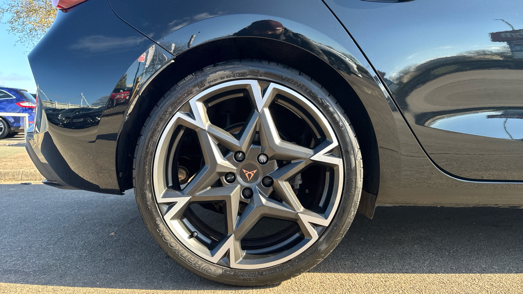 Cupra Leon Leon 1.5 Tsi 150 V2 KS25VVT Black #5
