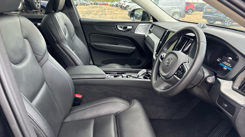 Volvo XC60 Xc60 2.0 B5p Ultra Dark Awd Geartronic RV74VRN Black #6