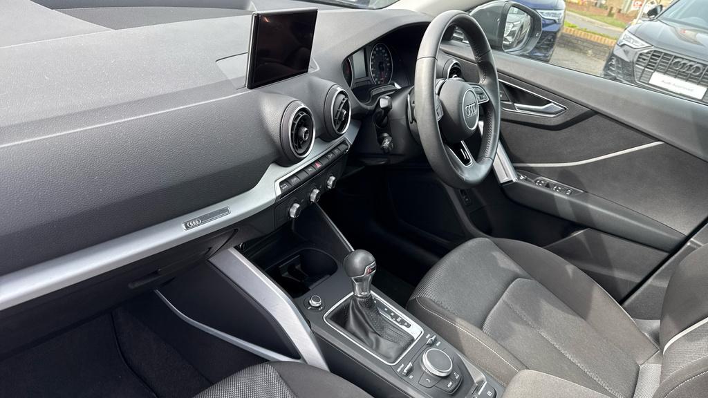 Audi Q2 Q2 30 Tdi Sport S Tronic Grey #2