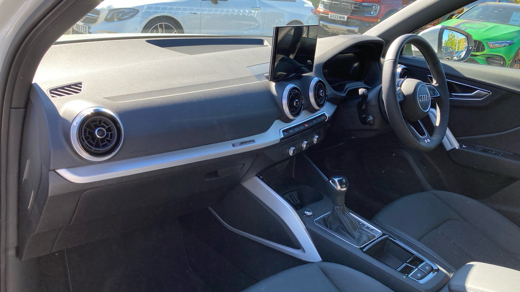 Audi Q2 Audi Q2 Estate 35 Tfsi S Line S Tronic OU26YBX White #2