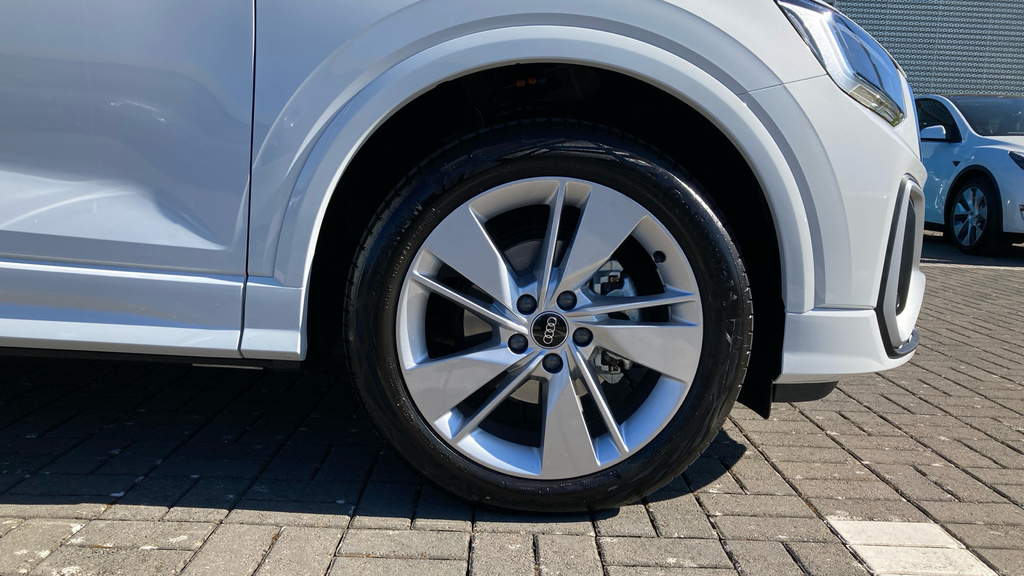 Audi Q2 Audi Q2 Estate 35 Tfsi S Line S Tronic OU26YBX White #5