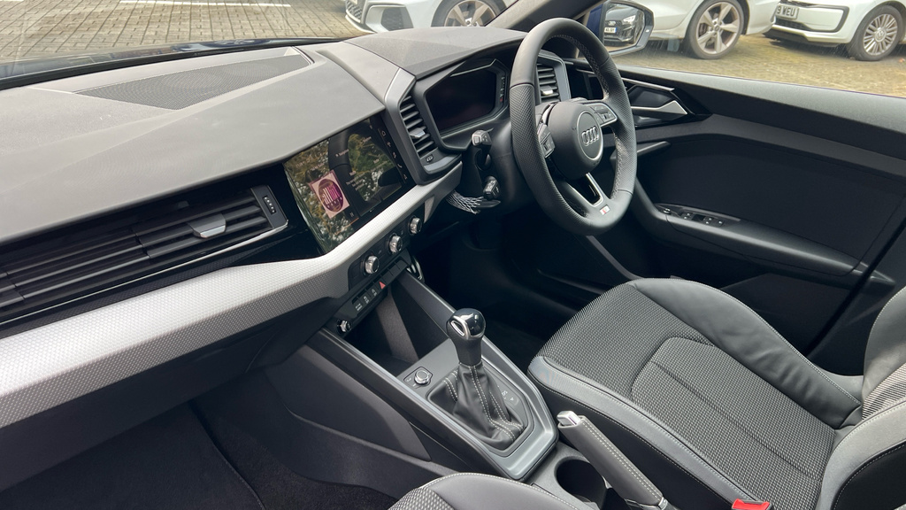 Audi A1 Audi A1 30 Tfsi S Line S Tronic GJ26UGU Blue #2