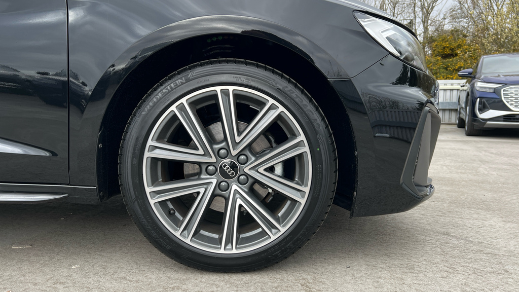Audi A1 Audi A1 Sportback S Line 35 Tfsi 150 Ps S Tronic GJ26LHG Black #5