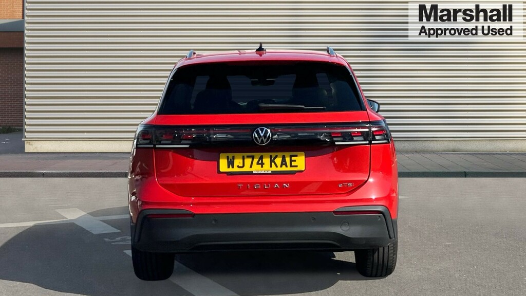 Volkswagen Tiguan Tiguan 1.5 Etsi 150 Match Dsg WJ74KAE Red #4
