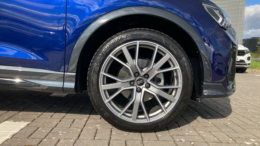 Audi Q3 Q3 35 Tfsi Black Edition S Tronic 20 Alloy LS75KPT Blue #5