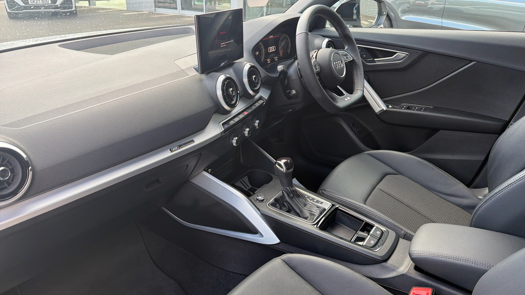 Audi Q2 Q2 35 Tfsi Black Edition S Tronic KJ25BFK White #2