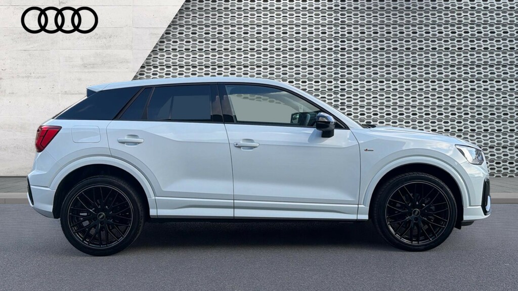 Audi Q2 Q2 35 Tfsi Black Edition S Tronic KJ25BFK White #4