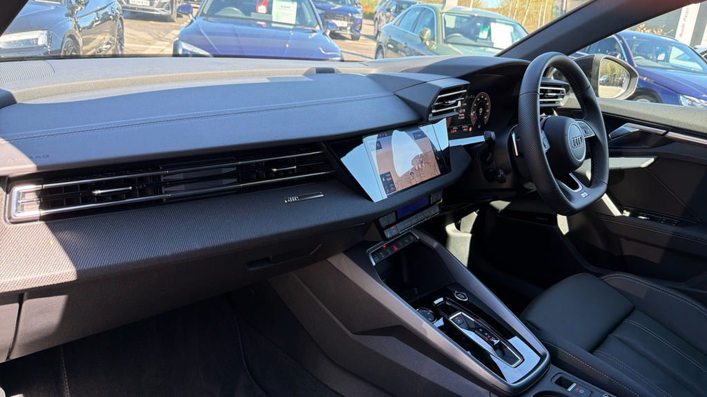 Audi A3 A3 35 Tfsi Black Edition S Tronic KO25AXK Black #2