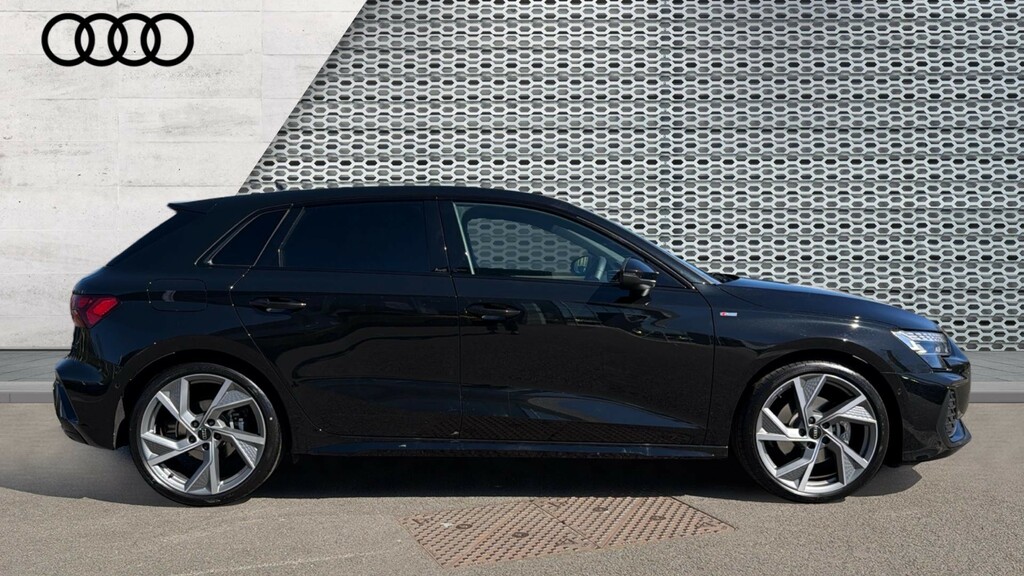 Audi A3 A3 35 Tfsi Black Edition S Tronic KO25AXK Black #4