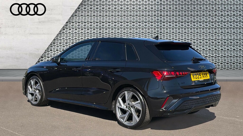 Audi A3 A3 35 Tfsi Black Edition S Tronic KO25AXK Black #3