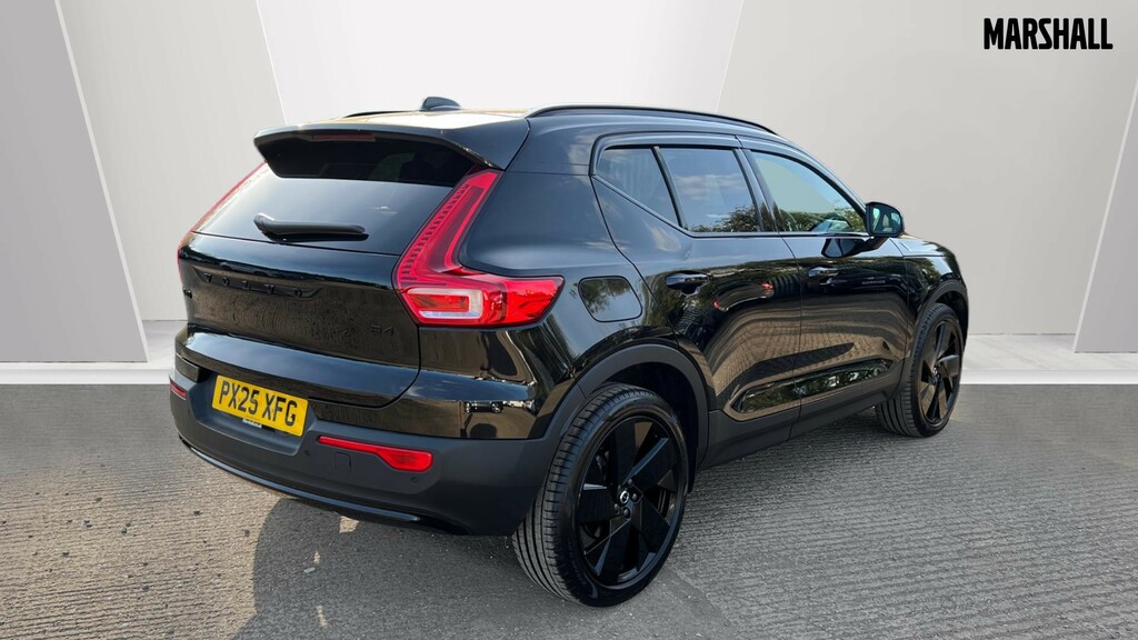 Volvo XC40 Xc40 2.0 B4p Plus Black Edition PX25XFG Black #2