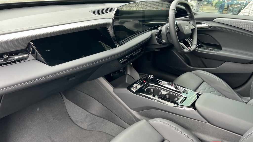 Audi A6 Avant A6 270Kw Performance 100Kwh S Line KM75NPV Grey #2