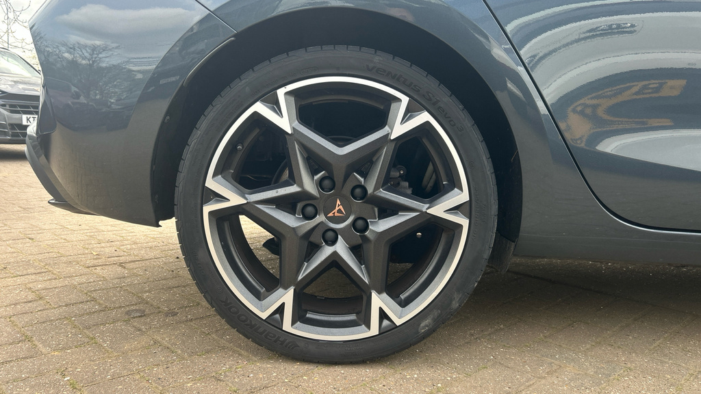 Cupra Leon Leon 1.5 Tsi 150 V2 KY25HUP Grey #5