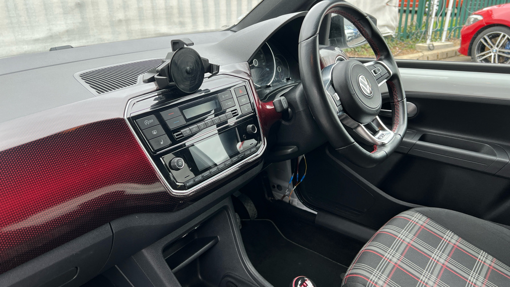 Volkswagen Up Up 1.0 115Ps Up Gti GM70ZDF Black #2