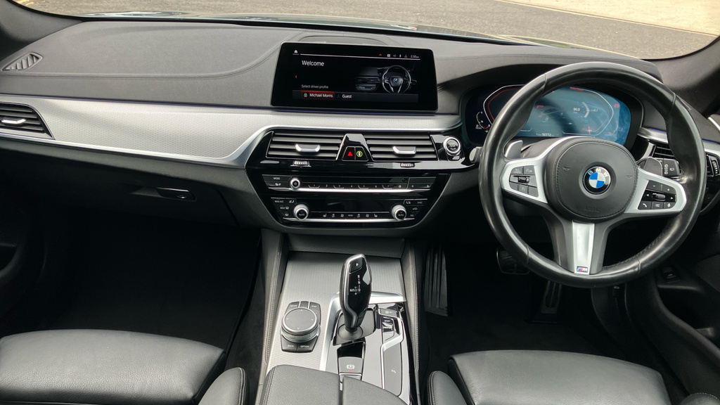 BMW 5 Series 5 Series 520D Mht M Sport YN70HYZ  #4