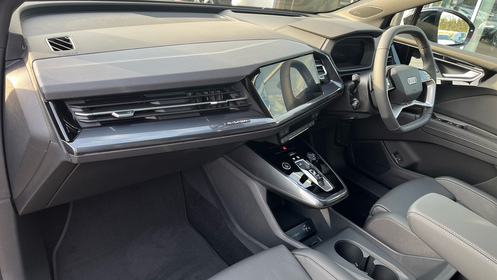 Audi Q4 E Tron Audi Q4 E-tron Estate 250Kw 55 Qtro 82Kwh Black Ed LV26OYA Grey #2