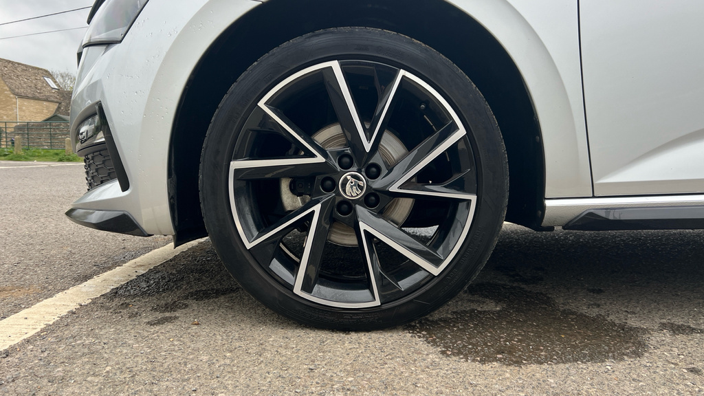 Skoda Scala Scala 1.5 Tsi Monte Carlo Silver #5