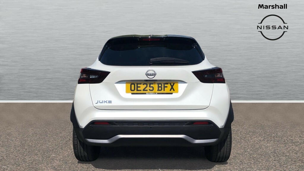 Nissan Juke Juke 1.0 Dig-t Tekna OE25BFX White #6