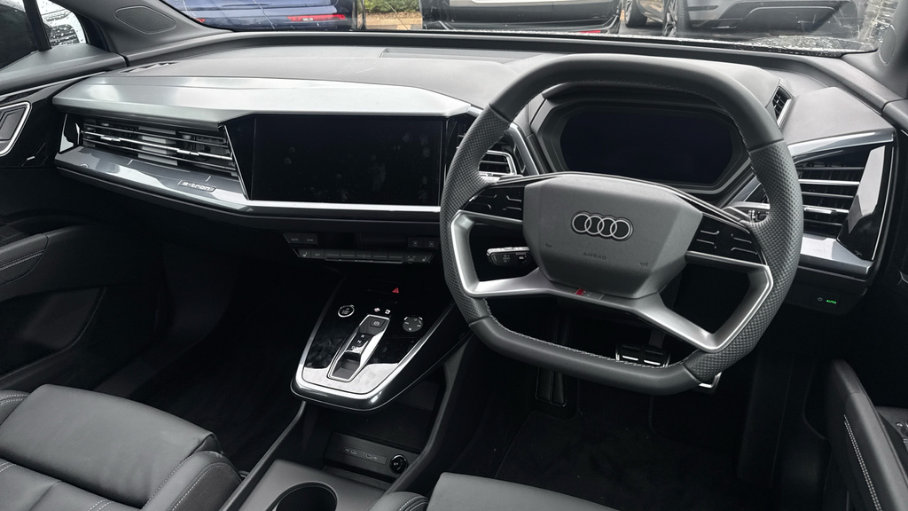 Audi Q4 E Tron Audi Q4 E-tron Estate 210Kw 45 82Kwh Black Edition WF26UWZ Blue #2