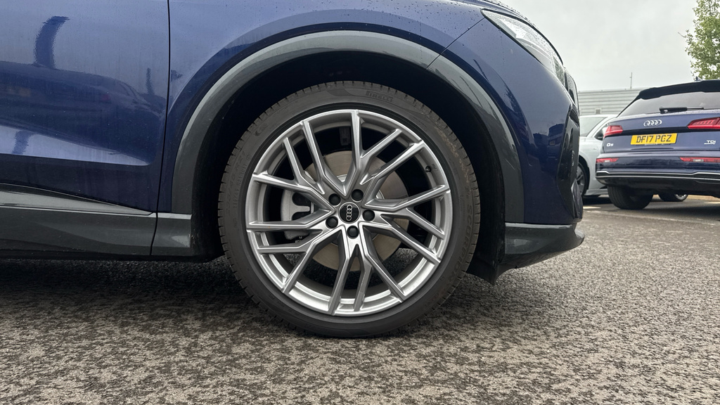 Audi Q4 E Tron Audi Q4 E-tron Estate 210Kw 45 82Kwh Black Edition WF26UWZ Blue #5