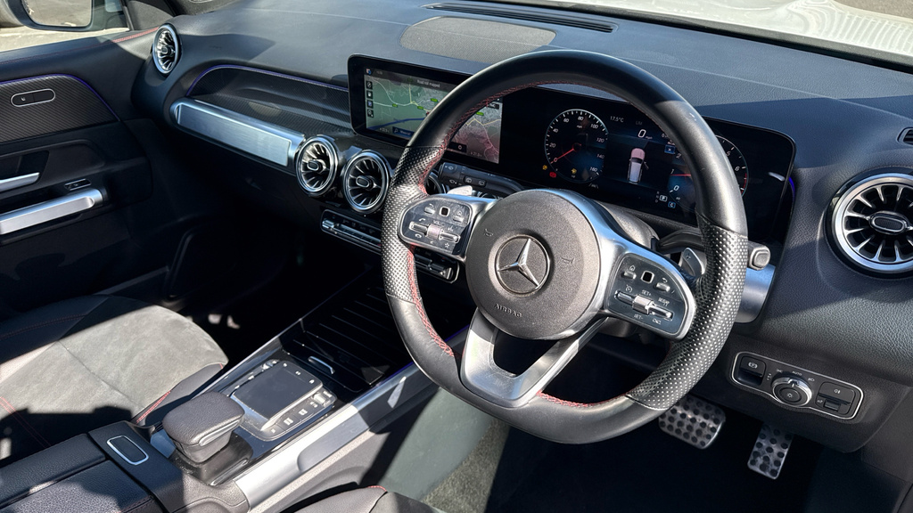 Mercedes-Benz GLB Class Glb 200 Amg Line Premium 7G-tronic KW72JPX White #3