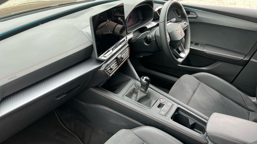 Cupra Leon Leon 1.5 Tsi 150 V2 KY25HTX Black #2