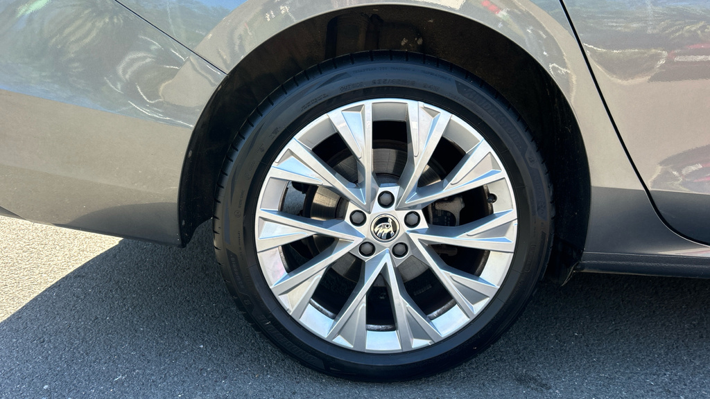Skoda Superb Superb 1.5 Tsi E-tec Se L Dsg Grey #5