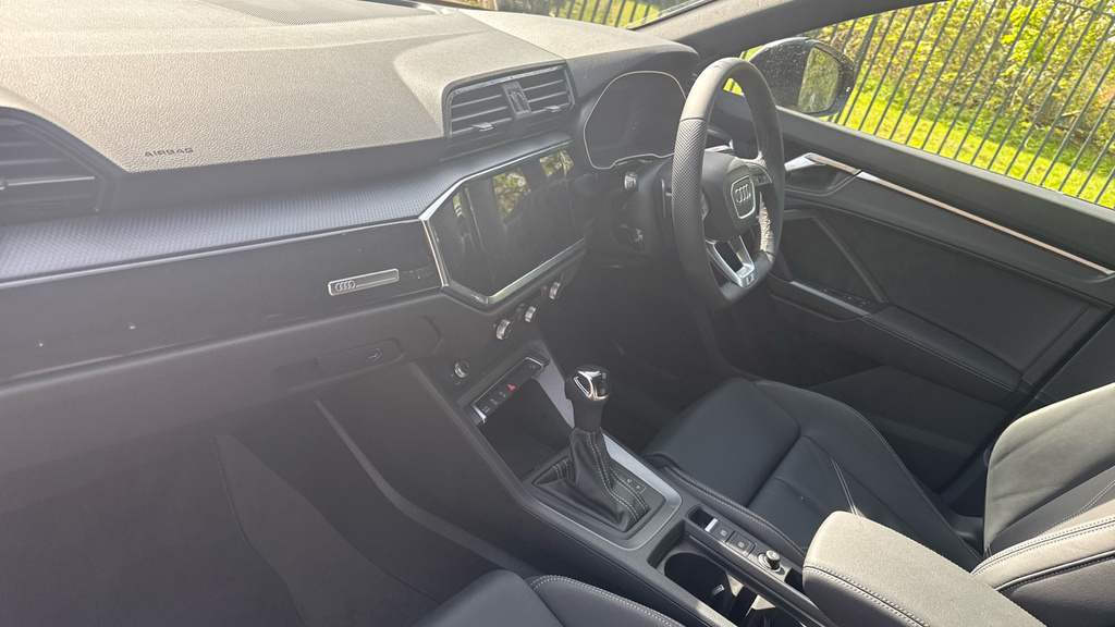Audi Q3 Q3 35 Tfsi Black Edition S Tronic 20 Alloy LR75OGO Grey #2