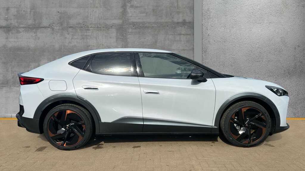 Cupra Tavascan Cupra Tavascan Estate 210Kw V2 77Kwh KR75PVX Silver #4