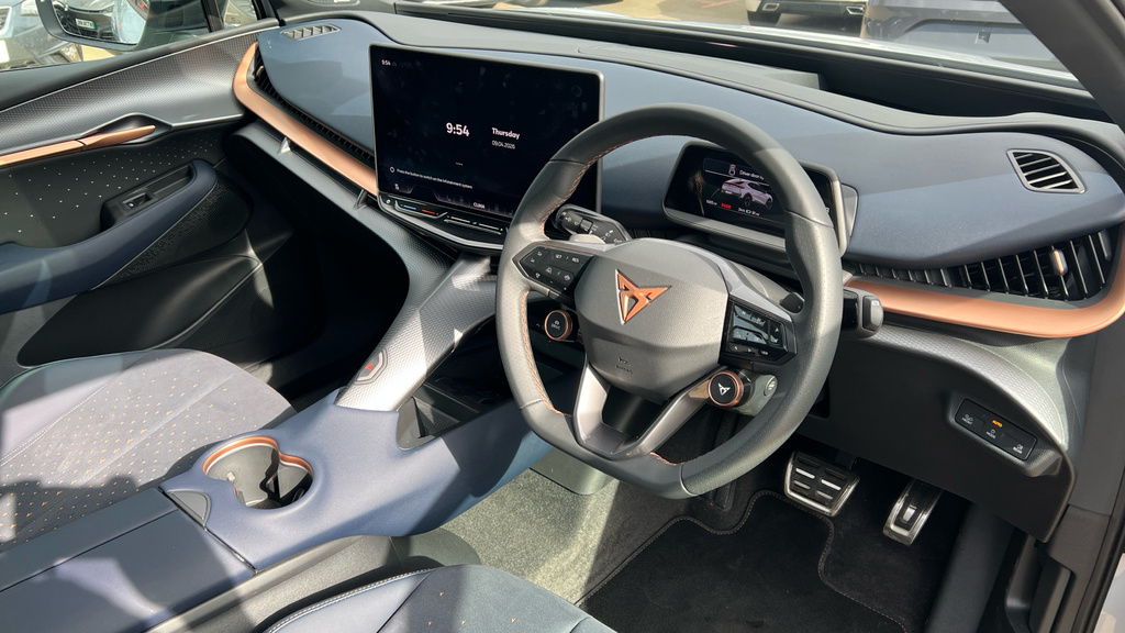Cupra Tavascan Cupra Tavascan Estate 210Kw V2 77Kwh KR75PVX Silver #6