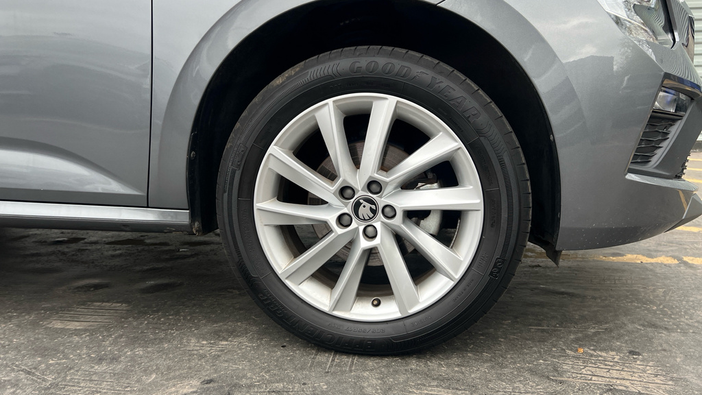 Skoda Kamiq Kamiq 1.0 Tsi 95 Se Edition GL25VKR Grey #5