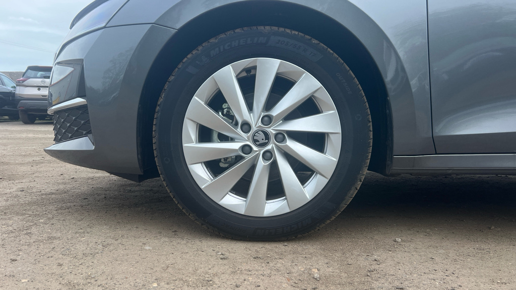 Skoda Octavia Octavia 2.0 Tdi 150 Se L Dsg KM75ZRF Grey #5