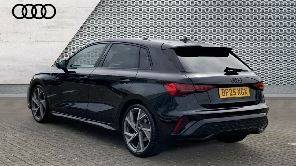 Audi A3 A3 35 Tfsi Black Edition S Tronic BP25XGX Black #3