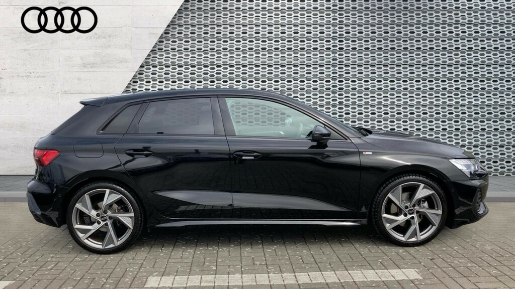 Audi A3 A3 35 Tfsi Black Edition S Tronic BP25XGX Black #4