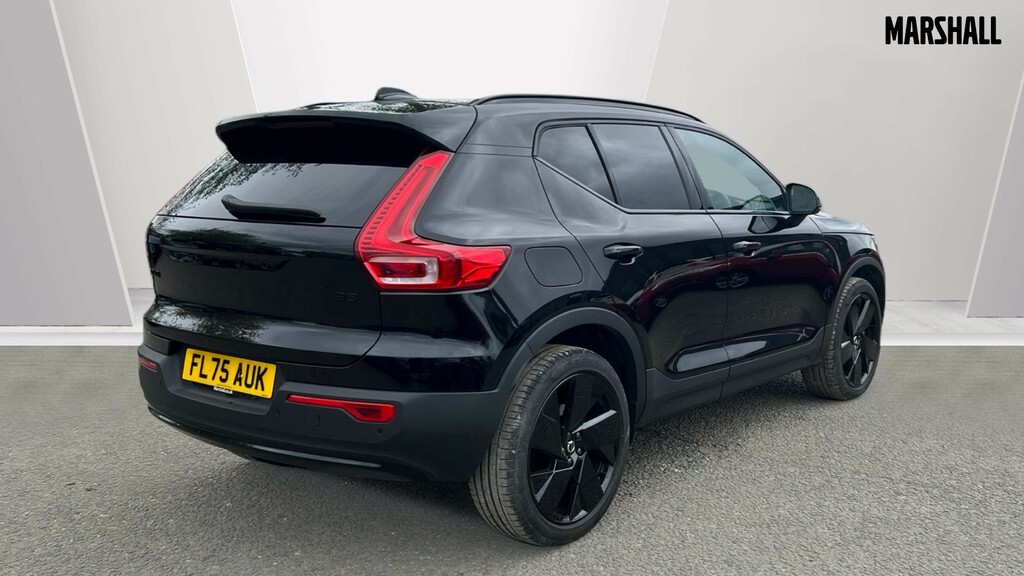 Volvo XC40 Volvo Xc40 Estate 2.0 B3p Plus Black Edition A FL75AUK Black #2