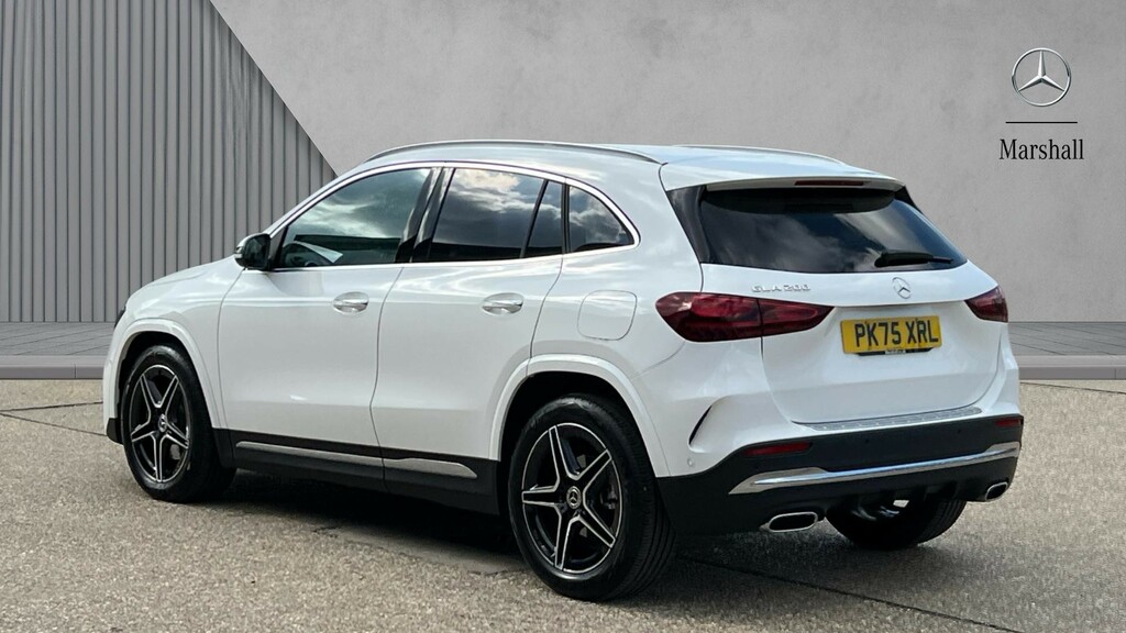 Mercedes-Benz GLA Class Gla 200 Amg Line Executive PK75XRL White #2