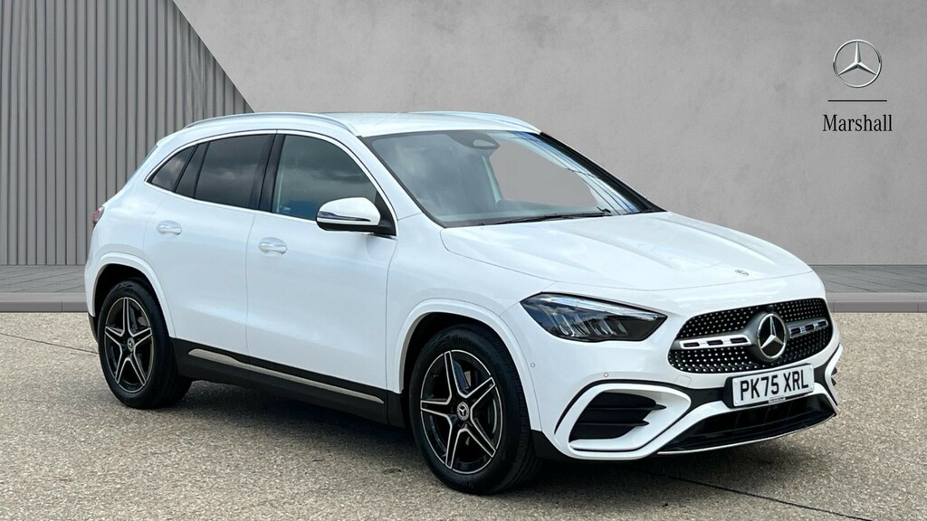 Mercedes-Benz GLA Class Gla 200 Amg Line Executive White