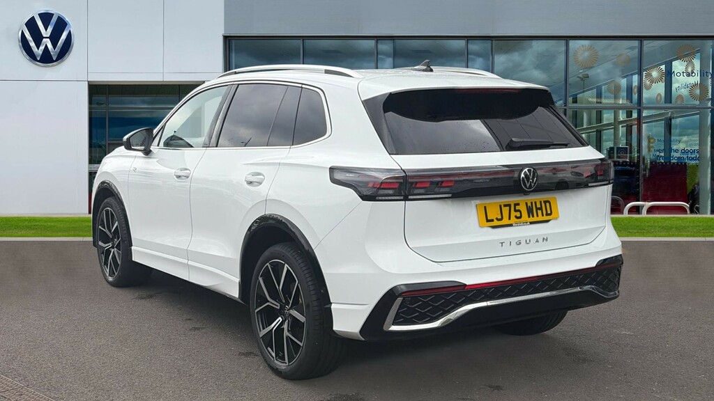 Volkswagen Tiguan Tiguan 2.0 Tdi R-line Dsg LJ75WHD White #3