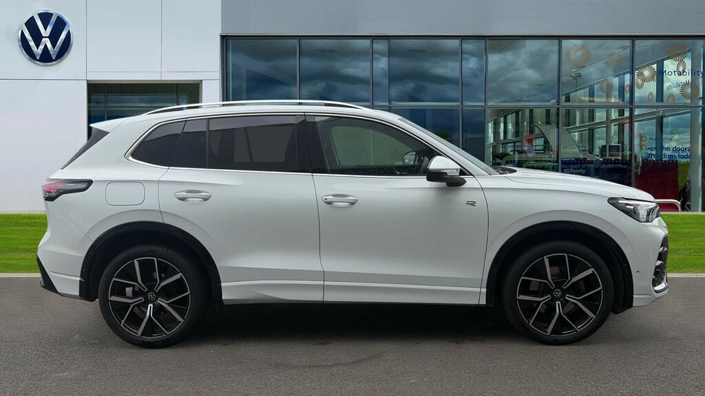 Volkswagen Tiguan Tiguan 2.0 Tdi R-line Dsg LJ75WHD White #4