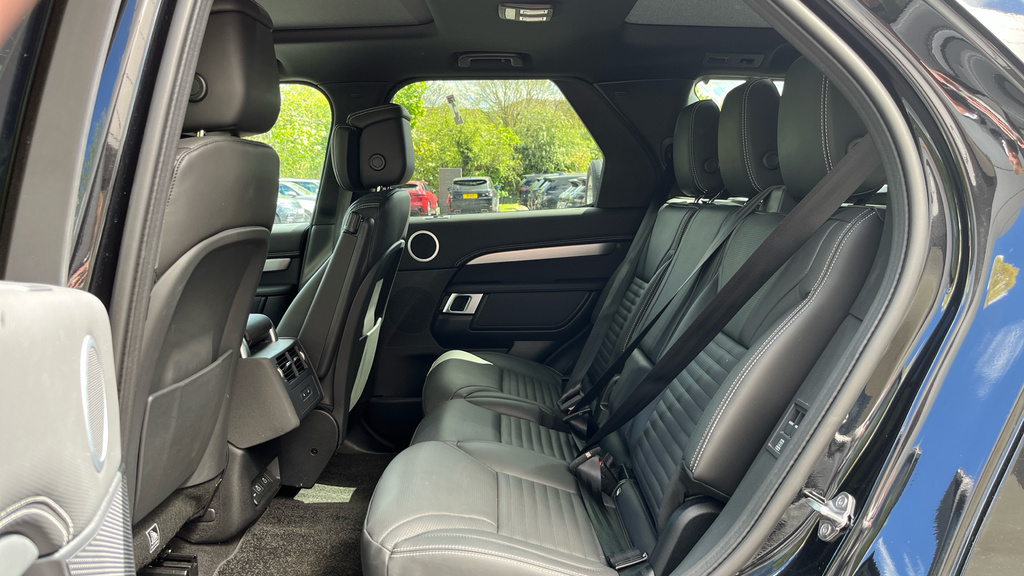 Land Rover Discovery Discovery 3.0 D350 Dynamic Hse KT74TKU Black #4