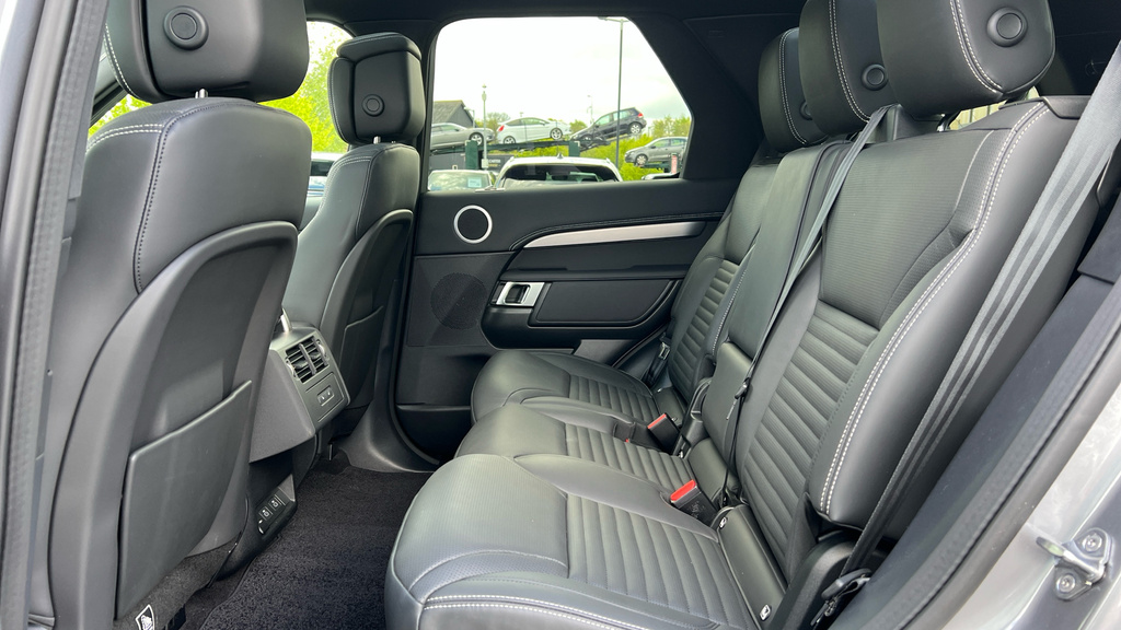 Land Rover Discovery Discovery 3.0 D350 Dynamic Hse KM74XFB Grey #4