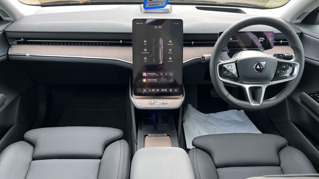Volvo ES90 Volvo Es90 Hatchback 245Kw Sm Extended Range Plus AJ75BXA Black #5