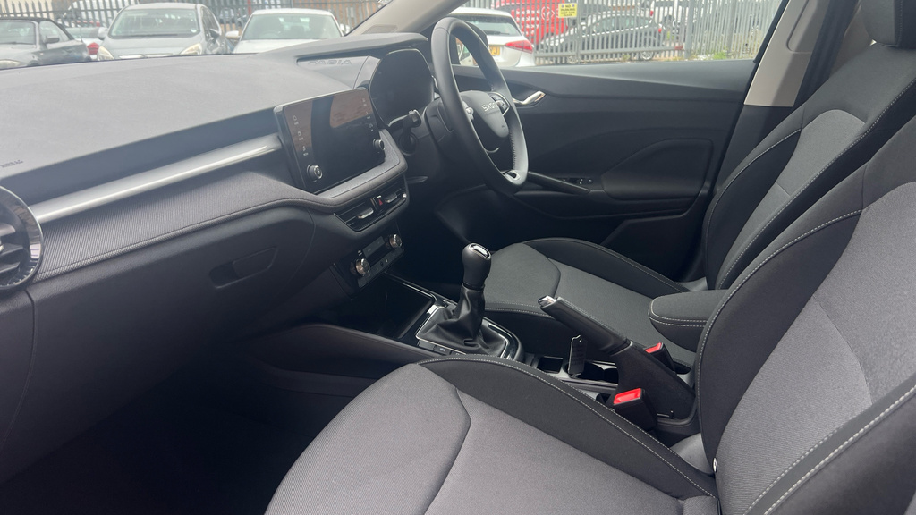 Skoda Fabia Fabia 1.0 Tsi Se Edition GL25UCZ Black #2