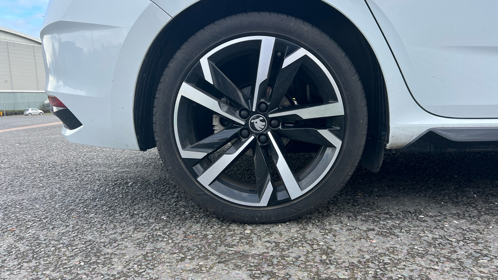 Skoda Scala Scala 1.0 Tsi 116 Monte Carlo Edition Dsg LX75SXG White #5