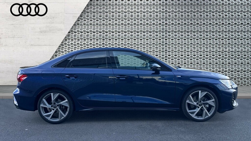 Audi A3 A3 35 Tfsi Black Edition S Tronic KR25YHX Blue #4